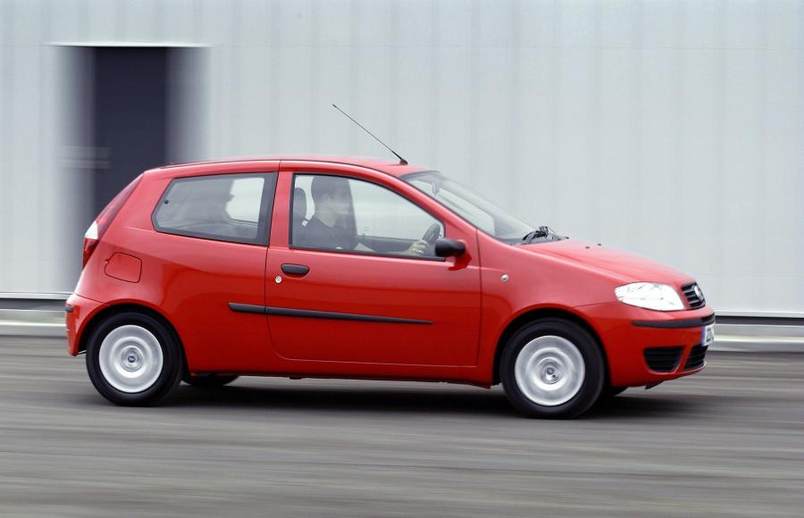  Fiat Punto 2003 года  (фото 37 из 67)